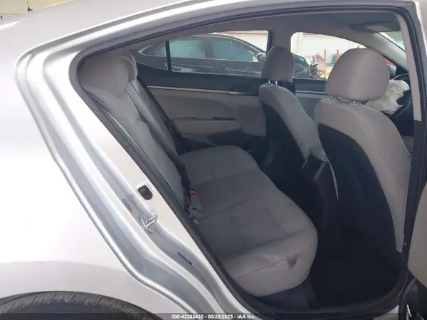 5NPD74LF3HH129417 2017 HYUNDAI ELANTRA - Image 8