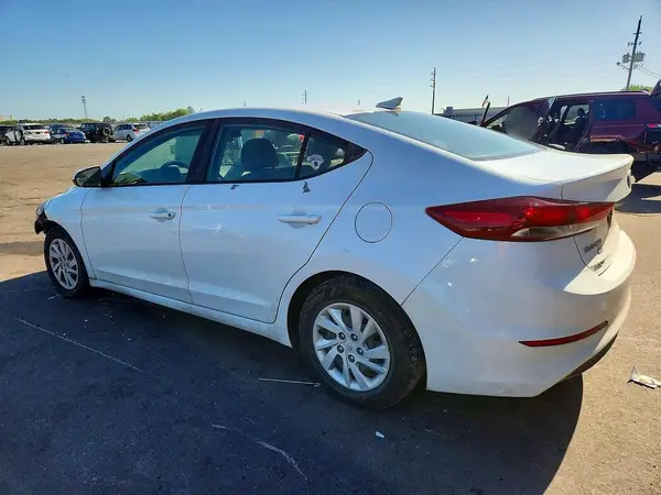 5NPD74LF3HH140899 2017 HYUNDAI ELANTRA - Image 2