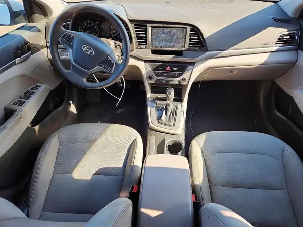 5NPD74LF3HH140899 2017 HYUNDAI ELANTRA - Image 8