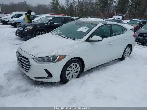 5NPD74LF3HH147173 2017 HYUNDAI ELANTRA - Image 2