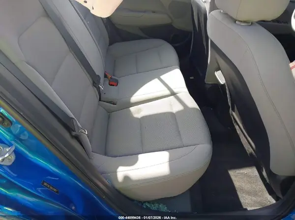 5NPD74LF3HH147903 2017 HYUNDAI ELANTRA - Image 8