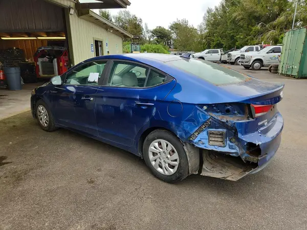 5NPD74LF3HH152678 2017 HYUNDAI ELANTRA - Image 2