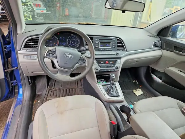 5NPD74LF3HH152678 2017 HYUNDAI ELANTRA - Image 8