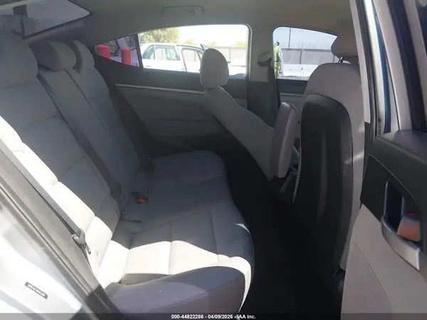 5NPD74LF3HH163308 2017 HYUNDAI ELANTRA - Image 8