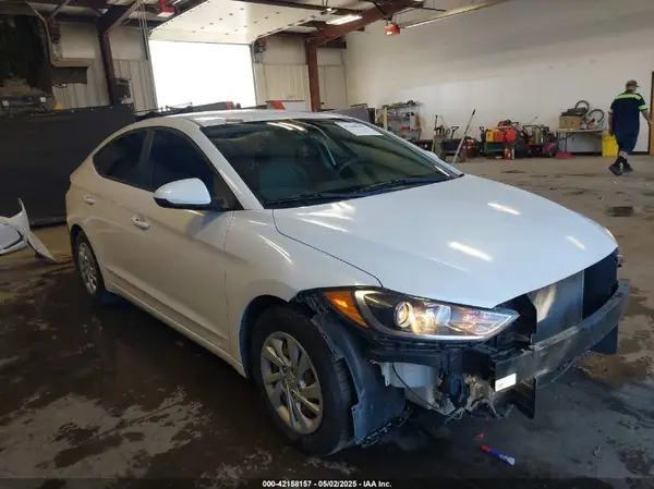 5NPD74LF3HH165639 2017 HYUNDAI ELANTRA - Image 1