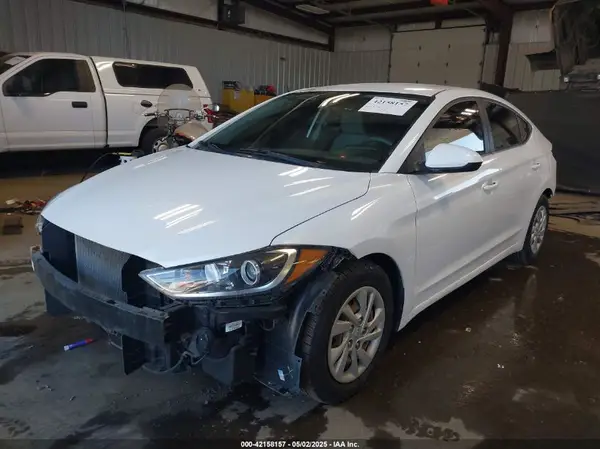 5NPD74LF3HH165639 2017 HYUNDAI ELANTRA - Image 2