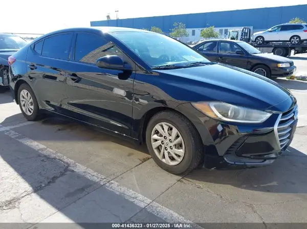 5NPD74LF3HH166239 2017 HYUNDAI ELANTRA - Image 1