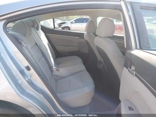 5NPD74LF3HH166368 2017 HYUNDAI ELANTRA - Image 8