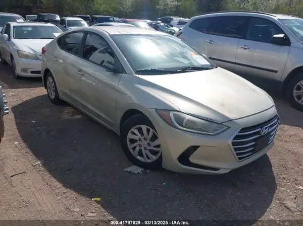 5NPD74LF3HH167259 2017 HYUNDAI ELANTRA - Image 1