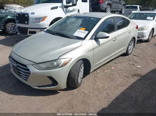 5NPD74LF3HH167259 2017 HYUNDAI ELANTRA - Image 2