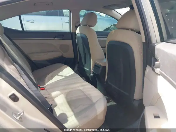 5NPD74LF3HH167259 2017 HYUNDAI ELANTRA - Image 8