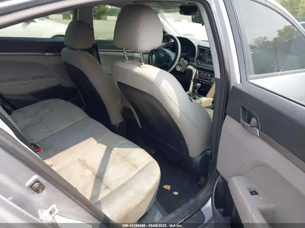5NPD74LF3HH172820 2017 HYUNDAI ELANTRA - Image 8