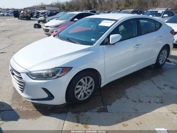 5NPD74LF3HH177922 2017 HYUNDAI ELANTRA - Image 2