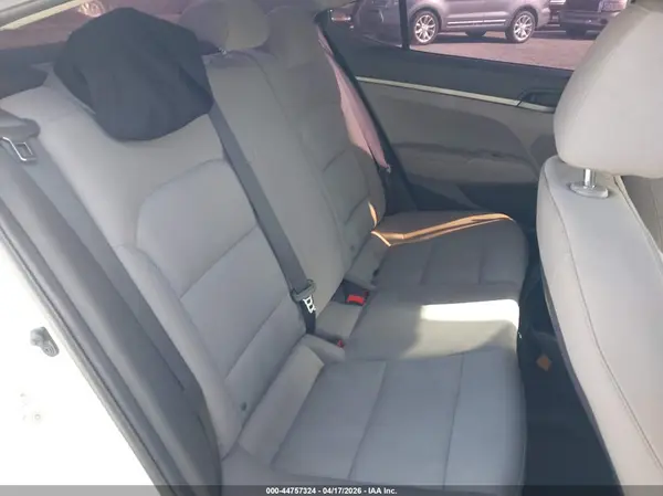 5NPD74LF3HH181887 2017 HYUNDAI ELANTRA - Image 8