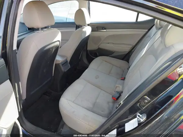 5NPD74LF3HH184174 2017 HYUNDAI ELANTRA - Image 8