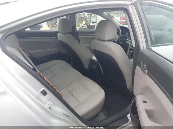 5NPD74LF3HH191268 2017 HYUNDAI ELANTRA - Image 8