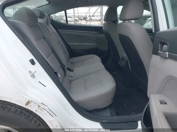 5NPD74LF3HH195868 2017 HYUNDAI ELANTRA - Image 8