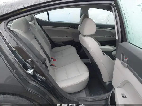 5NPD74LF3HH196860 2017 HYUNDAI ELANTRA - Image 8