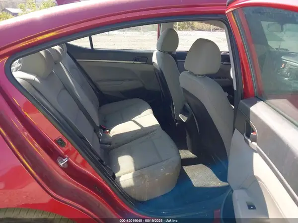 5NPD74LF3HH198267 2017 HYUNDAI ELANTRA - Image 8