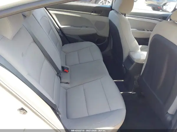 5NPD74LF3HH205458 2017 HYUNDAI ELANTRA - Image 8