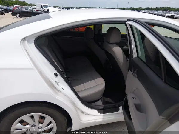 5NPD74LF3HH206142 2017 HYUNDAI ELANTRA - Image 8