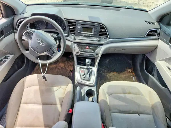 5NPD74LF3HH212118 2017 HYUNDAI ELANTRA - Image 8