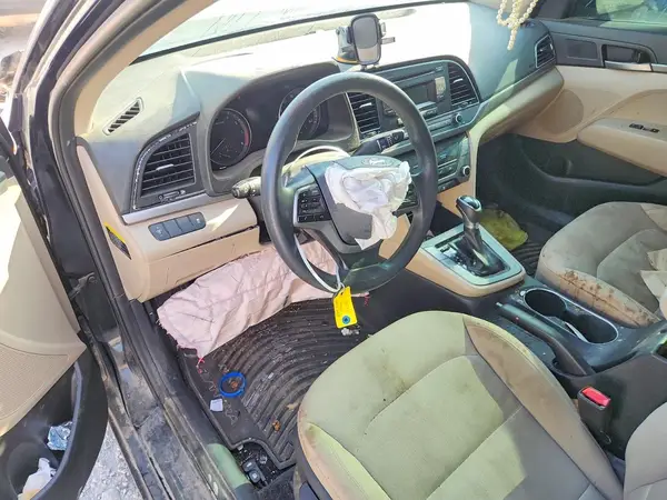 5NPD74LF3JH221889 2018 HYUNDAI ELANTRA - Image 8