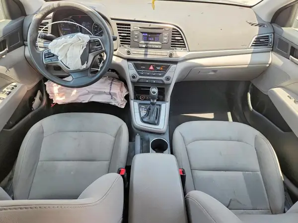 5NPD74LF3JH222041 2018 HYUNDAI ELANTRA - Image 8