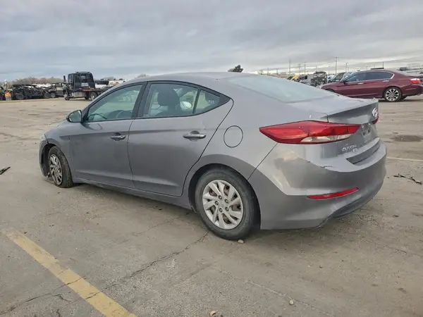 5NPD74LF3JH239602 2018 HYUNDAI ELANTRA - Image 2
