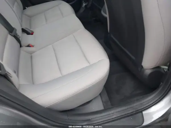 5NPD74LF3JH243326 2018 HYUNDAI ELANTRA - Image 8