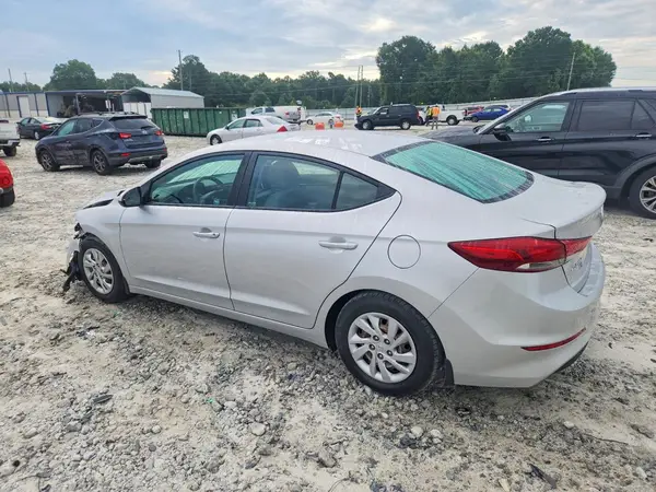5NPD74LF3JH255153 2018 HYUNDAI ELANTRA - Image 2