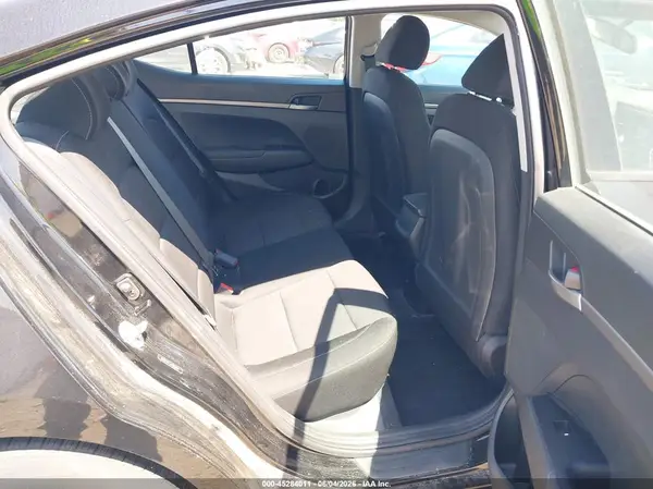 5NPD74LF3JH256688 2018 HYUNDAI ELANTRA - Image 8