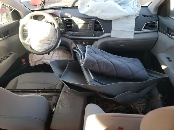 5NPD74LF3JH257906 2018 HYUNDAI ELANTRA - Image 8