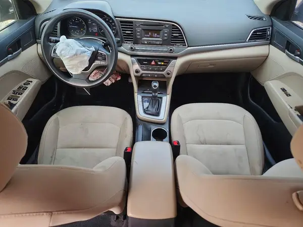 5NPD74LF3JH260076 2018 HYUNDAI ELANTRA - Image 8