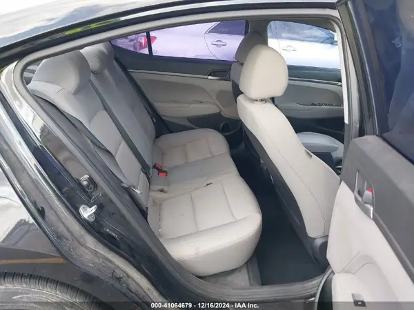 5NPD74LF3JH261535 2018 HYUNDAI ELANTRA - Image 8