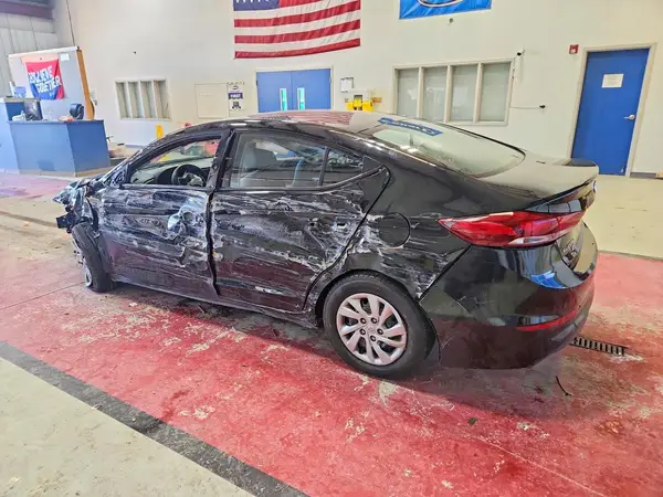 5NPD74LF3JH262328 2018 HYUNDAI ELANTRA - Image 2
