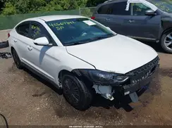 5NPD74LF3JH271028 2018 HYUNDAI ELANTRA