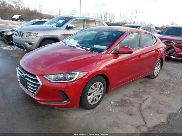 5NPD74LF3JH273331 2018 HYUNDAI ELANTRA - Image 2