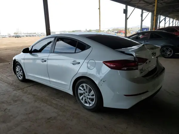 5NPD74LF3JH274267 2018 HYUNDAI ELANTRA - Image 2