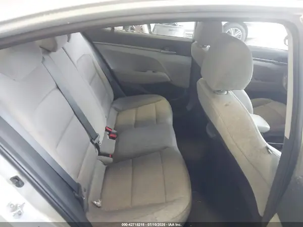 5NPD74LF3JH275550 2018 HYUNDAI ELANTRA - Image 8