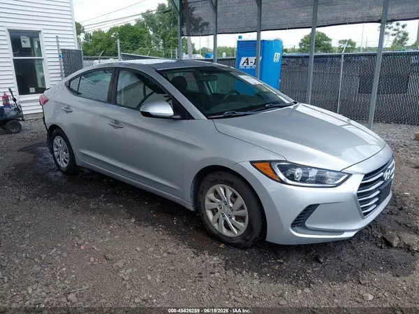5NPD74LF3JH275788 2018 HYUNDAI ELANTRA - Image 1