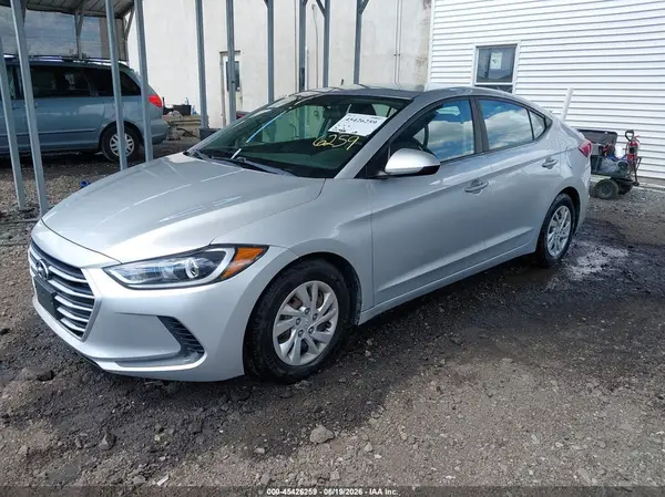 5NPD74LF3JH275788 2018 HYUNDAI ELANTRA - Image 2