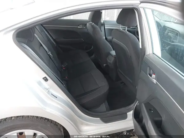5NPD74LF3JH275788 2018 HYUNDAI ELANTRA - Image 8