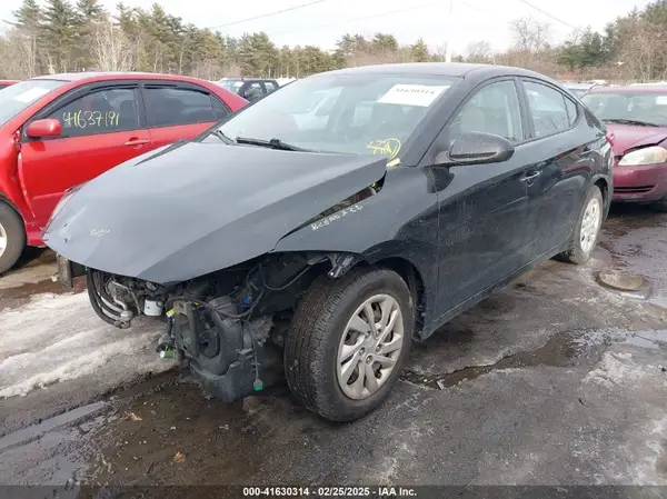 5NPD74LF3JH277105 2018 HYUNDAI ELANTRA - Image 2