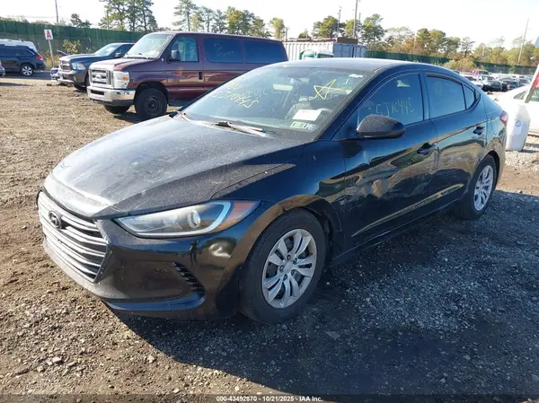 5NPD74LF3JH279100 2018 HYUNDAI ELANTRA - Image 2