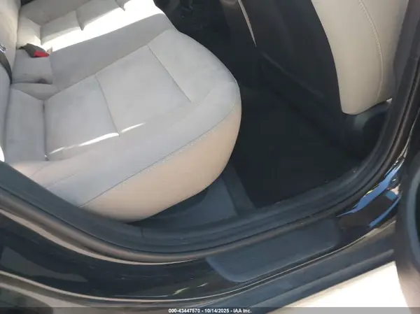 5NPD74LF3JH280621 2018 HYUNDAI ELANTRA - Image 8