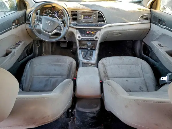 5NPD74LF3JH281705 2018 HYUNDAI ELANTRA - Image 8