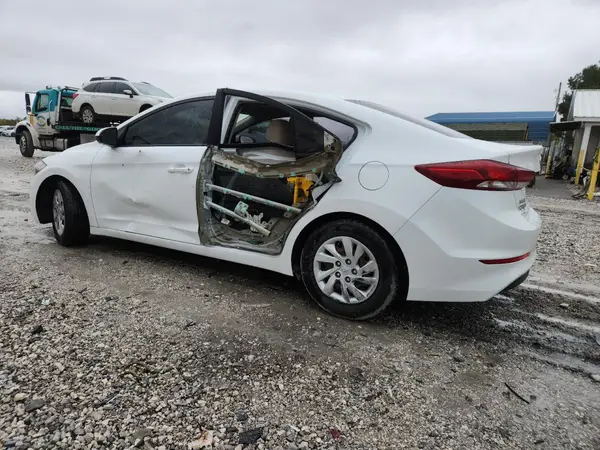 5NPD74LF3JH282112 2018 HYUNDAI ELANTRA - Image 2
