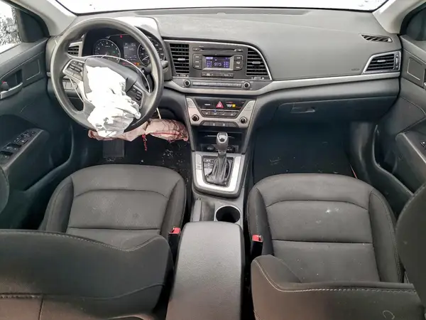 5NPD74LF3JH283132 2018 HYUNDAI ELANTRA - Image 8