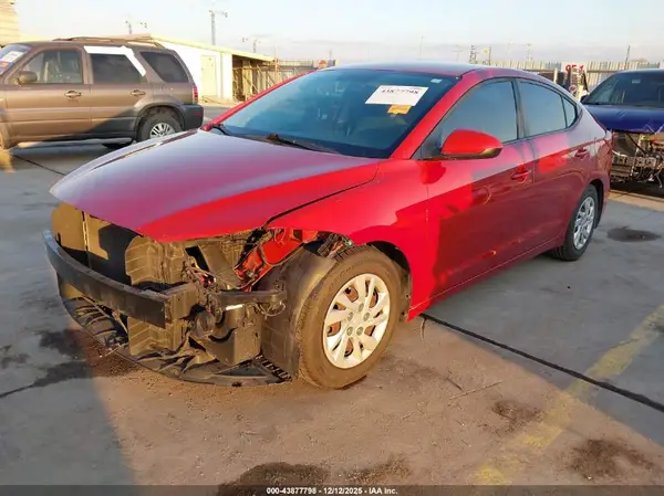 5NPD74LF3JH284409 2018 HYUNDAI ELANTRA - Image 2